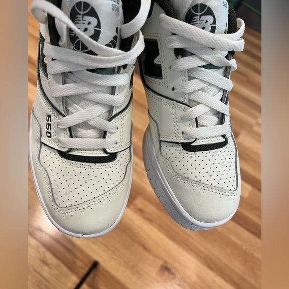 New Balance 550 - Picture 7 of 14